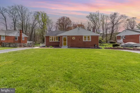 9907 Richlyn Dr, Perry Hall, MD 21128