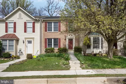 17 Cedarwood Cir, Pikesville, MD 21208