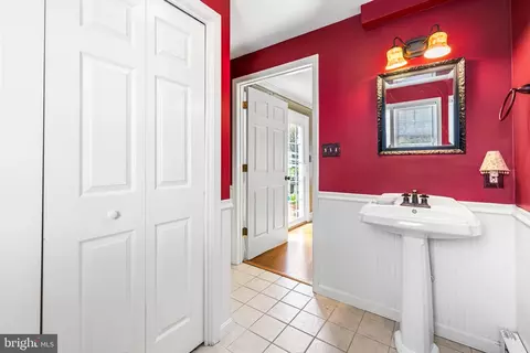 Bath - 21132 Maple Ave, Freeland, MD 21053 photo 1 of 4