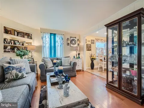 Living - 1906 Willow Spring Rd, Dundalk, MD 21222 photo 3 of 3