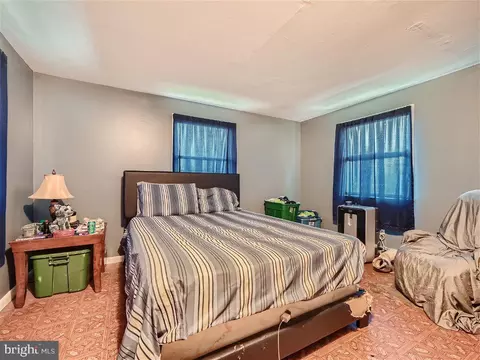 Bedroom - 1906 Willow Spring Rd, Dundalk, MD 21222 photo 3 of 6