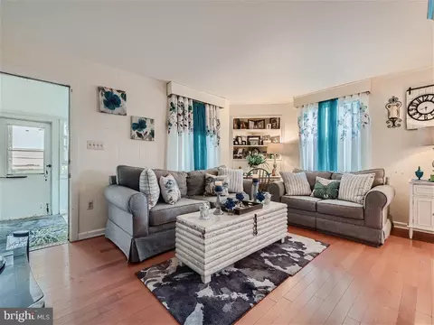 Living - 1906 Willow Spring Rd, Dundalk, MD 21222 photo 1 of 3