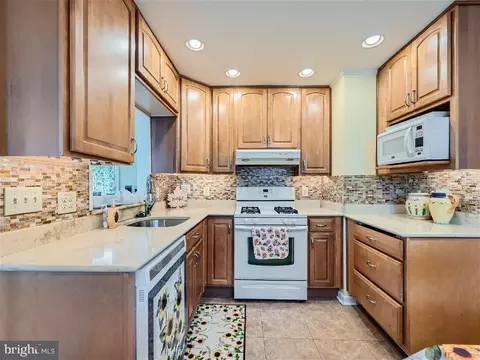 Kitchen - 1906 Willow Spring Rd, Dundalk, MD 21222 photo 2 of 2