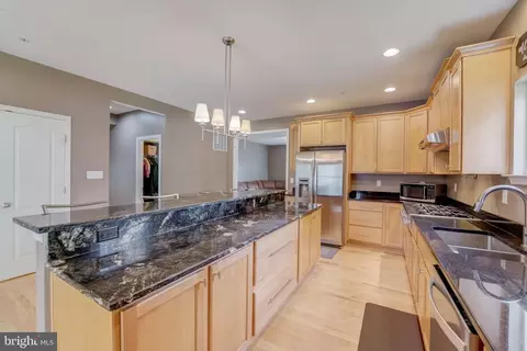 Kitchen - 103 Oak Ave, Sparrows Point, MD 21219 photo 2 of 4