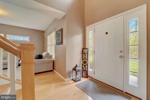 Entry Way - 103 Oak Ave, Sparrows Point, MD 21219 photo 1 of 3