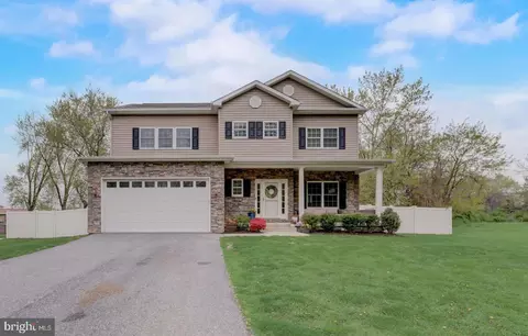 Exterior - 103 Oak Ave, Sparrows Point, MD 21219 photo 3 of 9