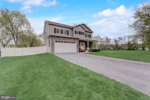 Exterior - 103 Oak Ave, Sparrows Point, MD 21219 photo 2 of 9