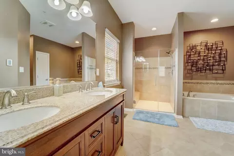 Bath - 103 Oak Ave, Sparrows Point, MD 21219 photo 3 of 5