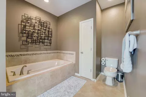 Bath - 103 Oak Ave, Sparrows Point, MD 21219 photo 4 of 5