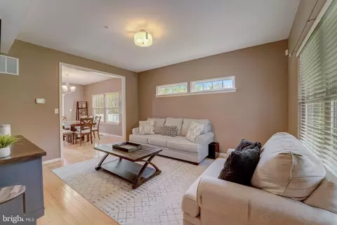 Living - 103 Oak Ave, Sparrows Point, MD 21219 photo 1 of 4