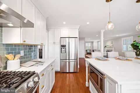 Kitchen - 827 Kingston Rd, Baltimore, MD 21212 photo 3 of 7