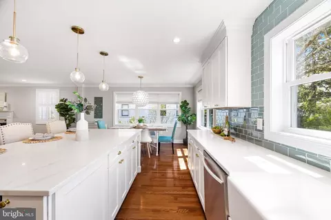 Kitchen - 827 Kingston Rd, Baltimore, MD 21212 photo 5 of 7