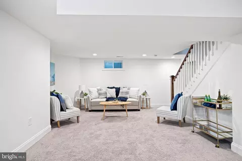 Living - 827 Kingston Rd, Baltimore, MD 21212 photo 6 of 6