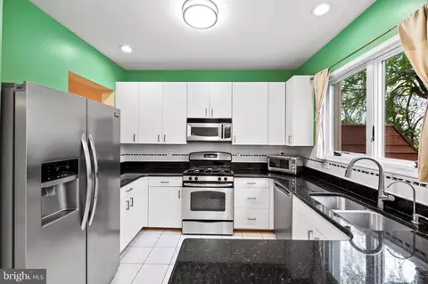 Kitchen - 26 Stridesham Ct, Baltimore, MD 21209 photo 3 of 5