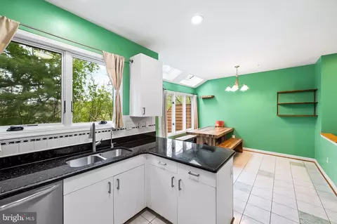 Kitchen - 26 Stridesham Ct, Baltimore, MD 21209 photo 5 of 5
