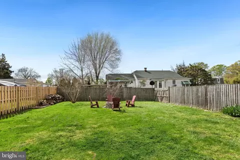 Exterior - 2112 Lincoln Ave, Sparrows Point, MD 21219 photo 16 of 17