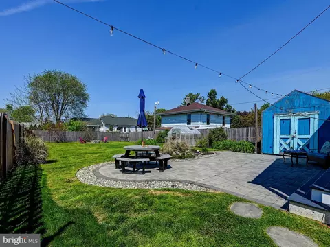 Exterior - 2112 Lincoln Ave, Sparrows Point, MD 21219 photo 6 of 17