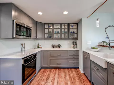 Kitchen - 2112 Lincoln Ave, Sparrows Point, MD 21219 photo 3 of 6
