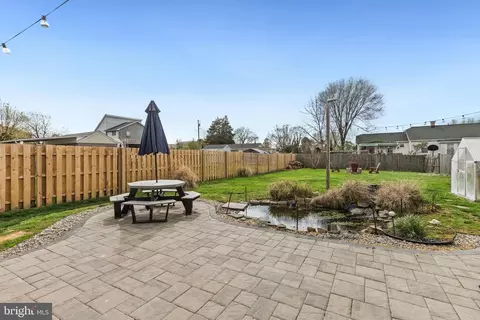 Exterior - 2112 Lincoln Ave, Sparrows Point, MD 21219 photo 8 of 17