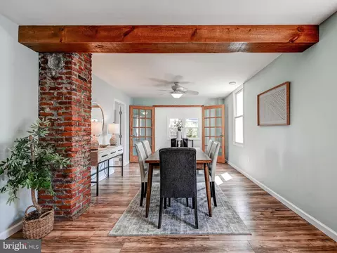 Dining - 2112 Lincoln Ave, Sparrows Point, MD 21219 photo 3 of 4