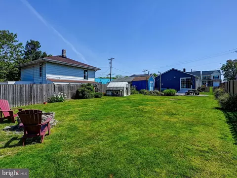 Exterior - 2112 Lincoln Ave, Sparrows Point, MD 21219 photo 4 of 17