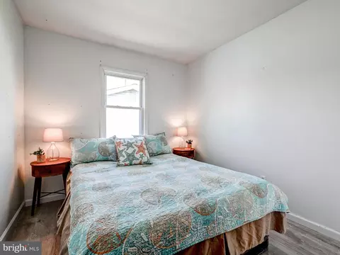 Bedroom - 2112 Lincoln Ave, Sparrows Point, MD 21219 photo 2 of 3