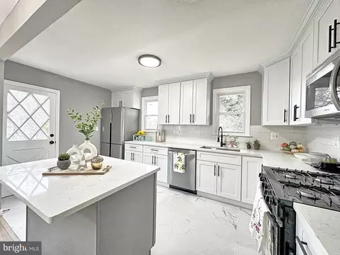 Kitchen - 5702 Van Dyke Rd, Baltimore, MD 21206 photo 3 of 6