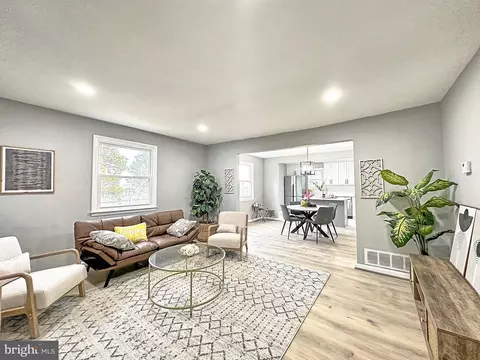 Living - 5702 Van Dyke Rd, Baltimore, MD 21206 photo 1 of 2