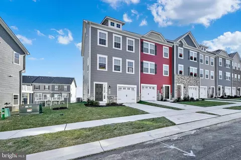 8386 Dieter Dr, Rosedale, MD 21237