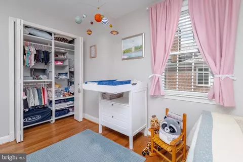 Bedroom - 418 Dumbarton Rd, Baltimore, MD 21212 photo 4 of 11