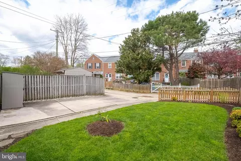 Exterior - 418 Dumbarton Rd, Baltimore, MD 21212 photo 11 of 21