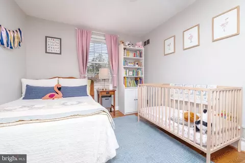 Bedroom - 418 Dumbarton Rd, Baltimore, MD 21212 photo 6 of 11