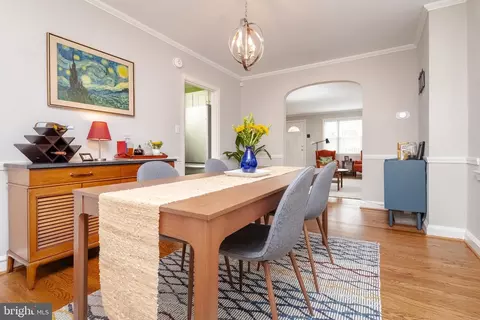 Dining - 418 Dumbarton Rd, Baltimore, MD 21212 photo 3 of 4