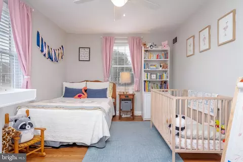 Bedroom - 418 Dumbarton Rd, Baltimore, MD 21212 photo 2 of 11