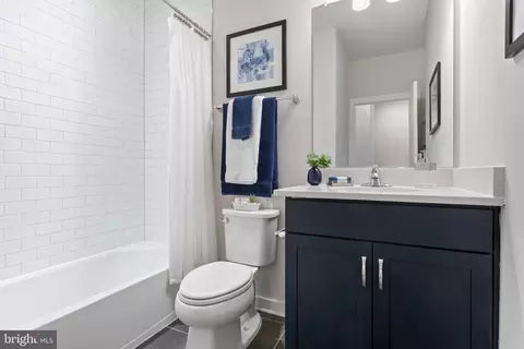 Bath - 607 Barnehurst St, Middle River, MD 21220 photo 2 of 2