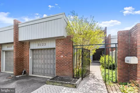 3123 Old Post Dr, Pikesville, MD 21208