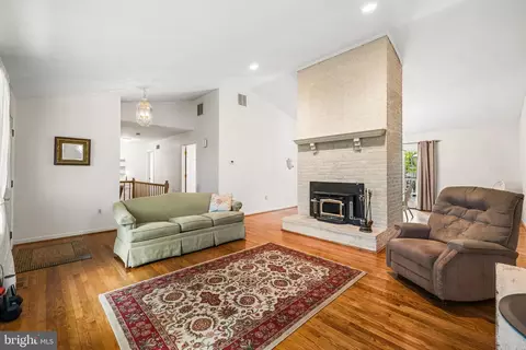 Living - 15106 Eastview Dr, Upperco, MD 21155 photo 3 of 4