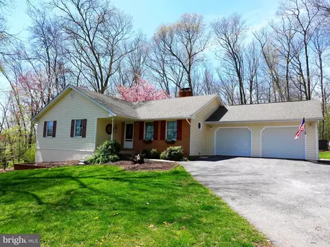 Exterior - 15106 Eastview Dr, Upperco, MD 21155 photo 13 of 14