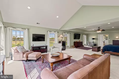 Living - 3400 Meredith Ridge Rd, Phoenix, MD 21131 photo 7 of 9