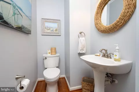 Bath - 3400 Meredith Ridge Rd, Phoenix, MD 21131 photo 1 of 6