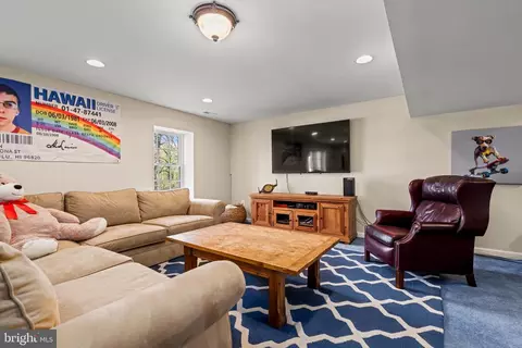 Dining - 3400 Meredith Ridge Rd, Phoenix, MD 21131 photo 4 of 4