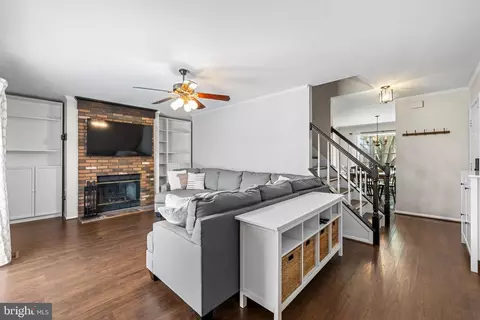 Living - 19 Bryce Ct, Nottingham, MD 21236 photo 1 of 4