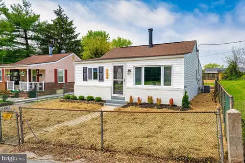 Exterior - 2118 Summit Ave, Rosedale, MD 21237 photo 2 of 8