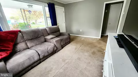 Living - 32 Transverse Ave, Middle River, MD 21220 photo 3 of 3