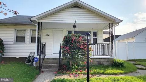 Exterior - 32 Transverse Ave, Middle River, MD 21220 photo 6 of 14