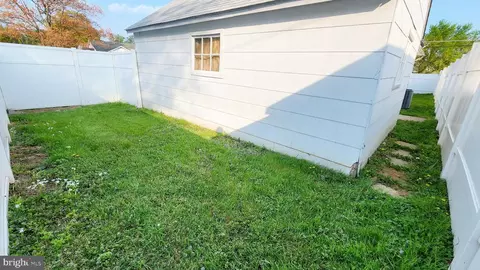 Exterior - 32 Transverse Ave, Middle River, MD 21220 photo 11 of 14