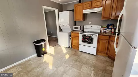 Kitchen - 32 Transverse Ave, Middle River, MD 21220 photo 1 of 3