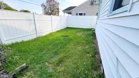 Exterior - 32 Transverse Ave, Middle River, MD 21220 photo 12 of 14