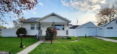 Exterior - 32 Transverse Ave, Middle River, MD 21220 photo 2 of 14