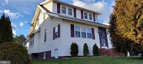 Exterior - 4704 Washington Blvd, Halethorpe, MD 21227 photo 2 of 11